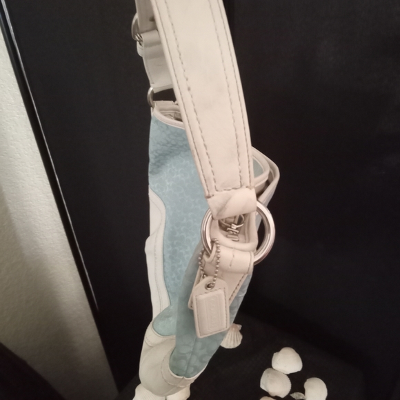 Coach - Picture 3 of 5